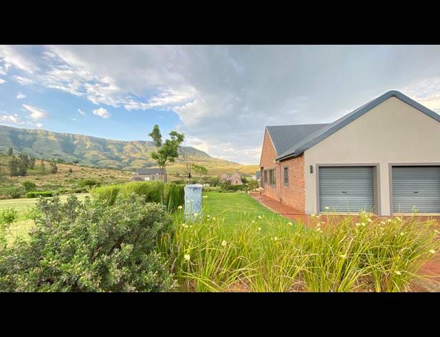 3 BEDROOM HOUSE FOR SALE IN VULINTABA COUNTRY ESTATE